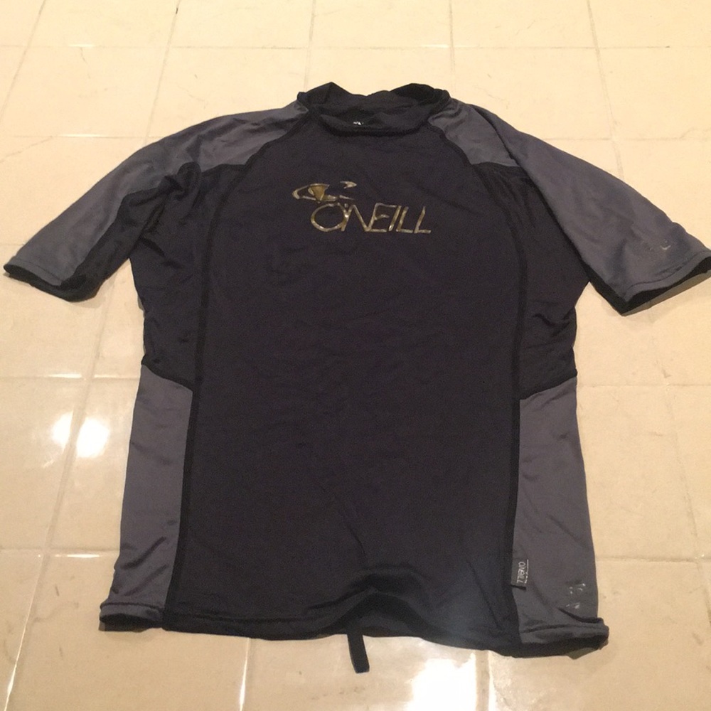 { O’Neill } Kid’s Rashguard Short Sleeve Sz L